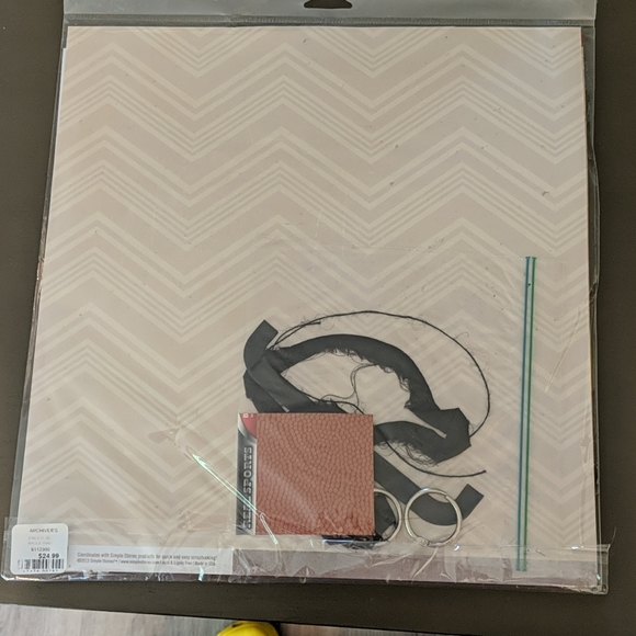 Basketball mini scrapbook album kit - Picture 2 of 3